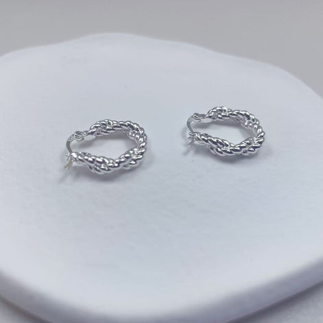 Twisted Simple Design Earring Plated With 18K Gold