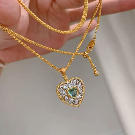 Hollow-out Design Green Diamond Necklace & Ring