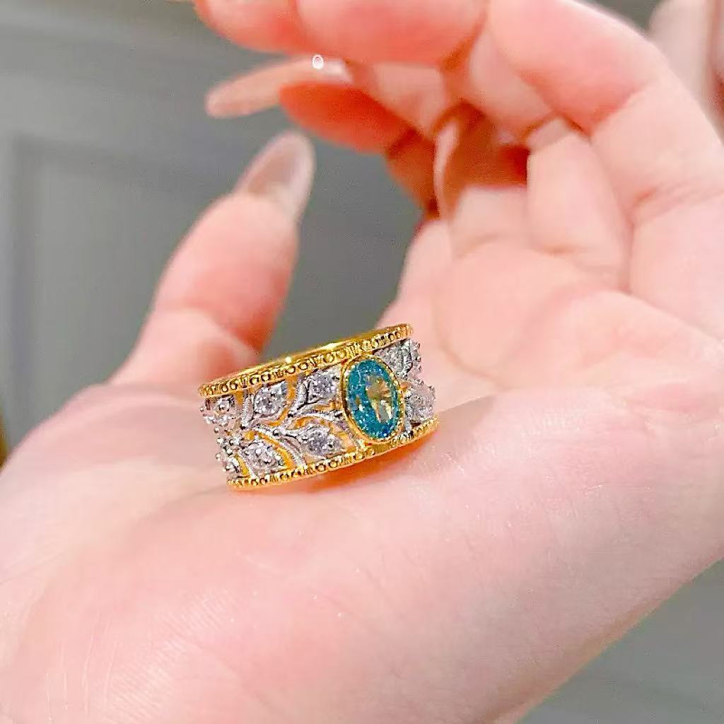 Hollow-out Design Green Diamond Necklace & Ring