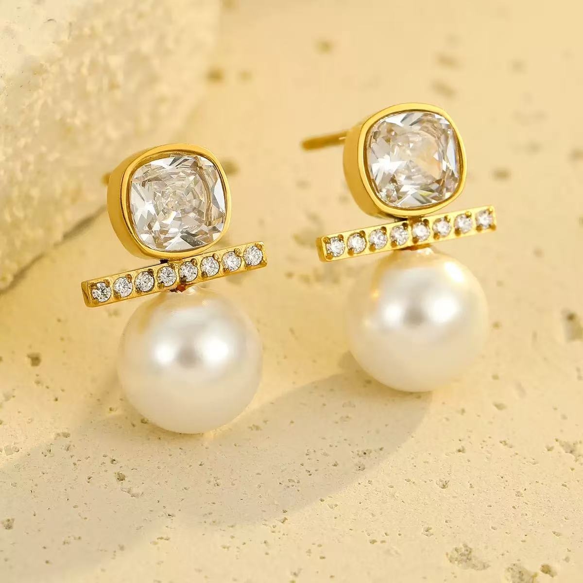 Simple Design Pearl Earring Set with Zircon