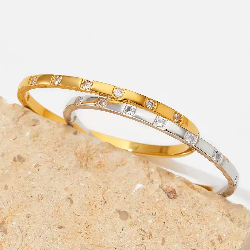 JW845 Bracelet Set with Diamond Non-fading