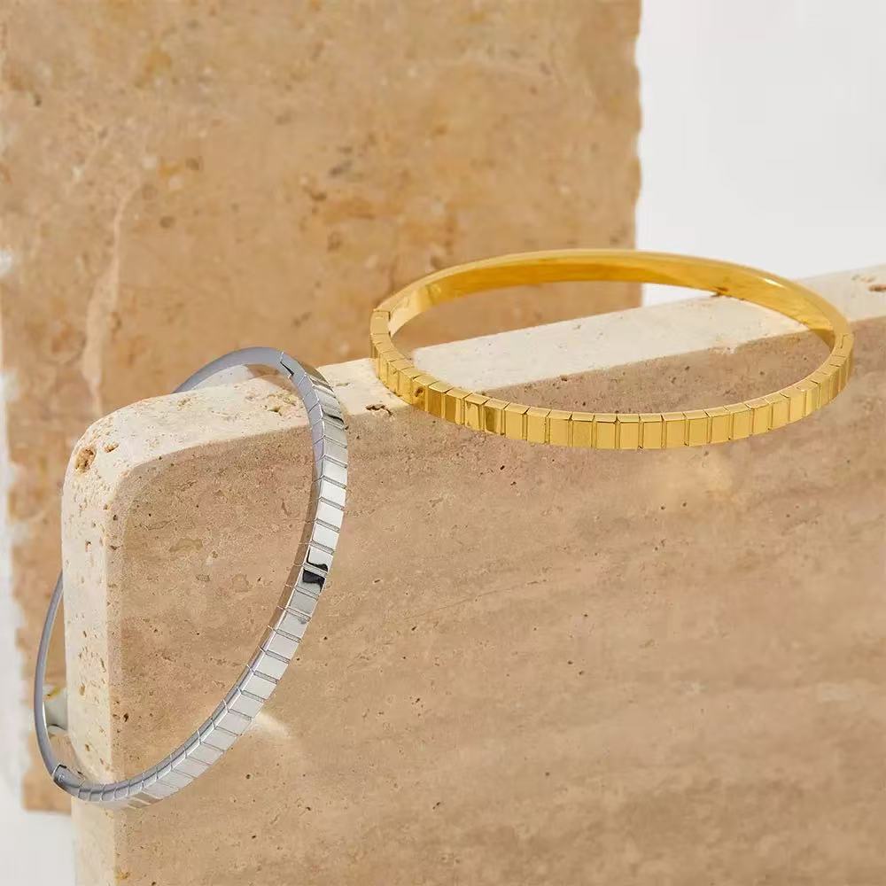 JW951 Bracelet Plated with 14K Gold Non-fading