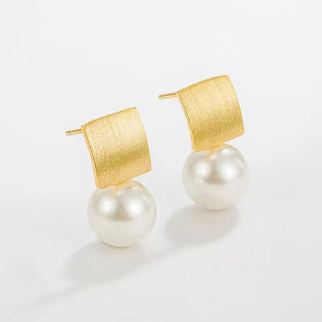 Geometric Square Design Pearl Earring
