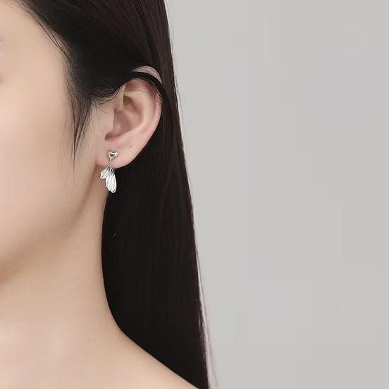 Fish Tail Design with love heart S925 Silver Earring