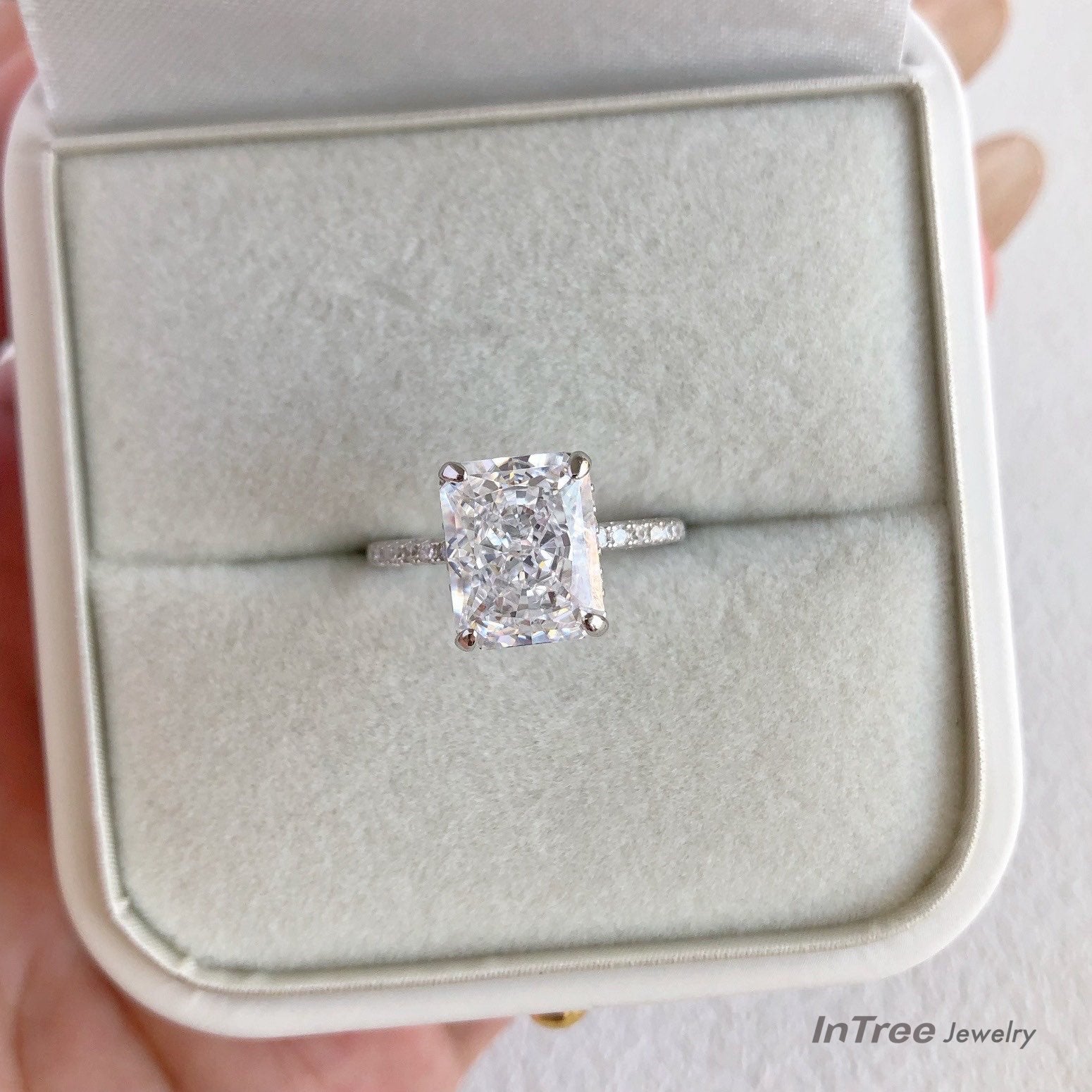8A Zircon Square Design S925 Sterling Silver Ring