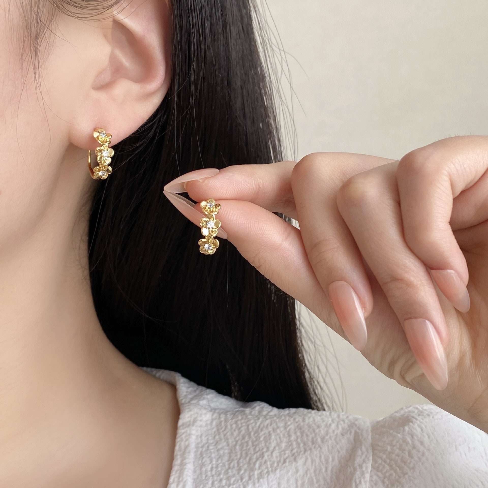 Semi-circular design Earring
