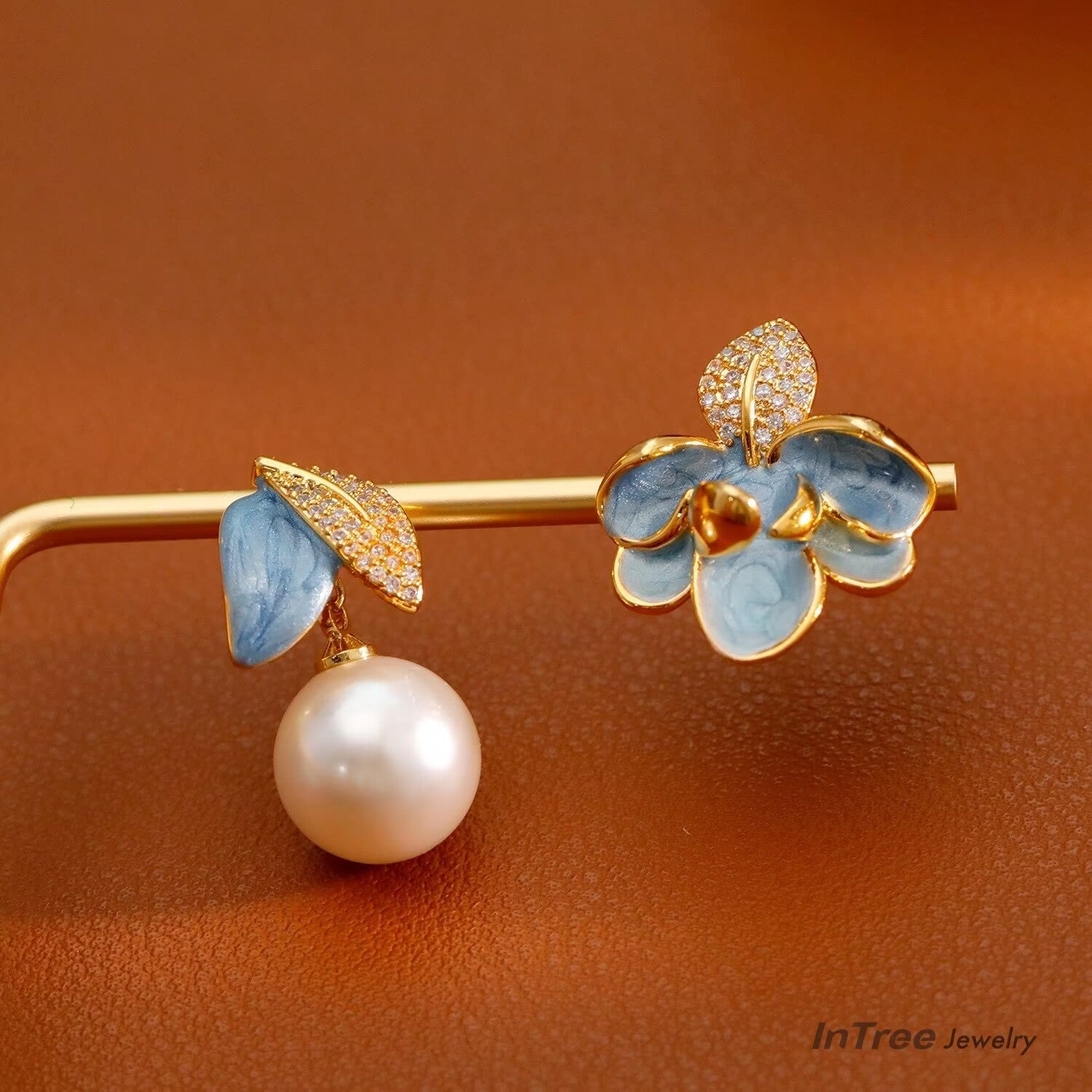 Asymmetric Design Enamel Oil-Dripping Earring