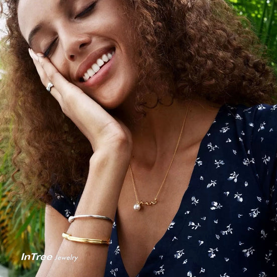 Golden Wave's Pearl Kiss Necklace